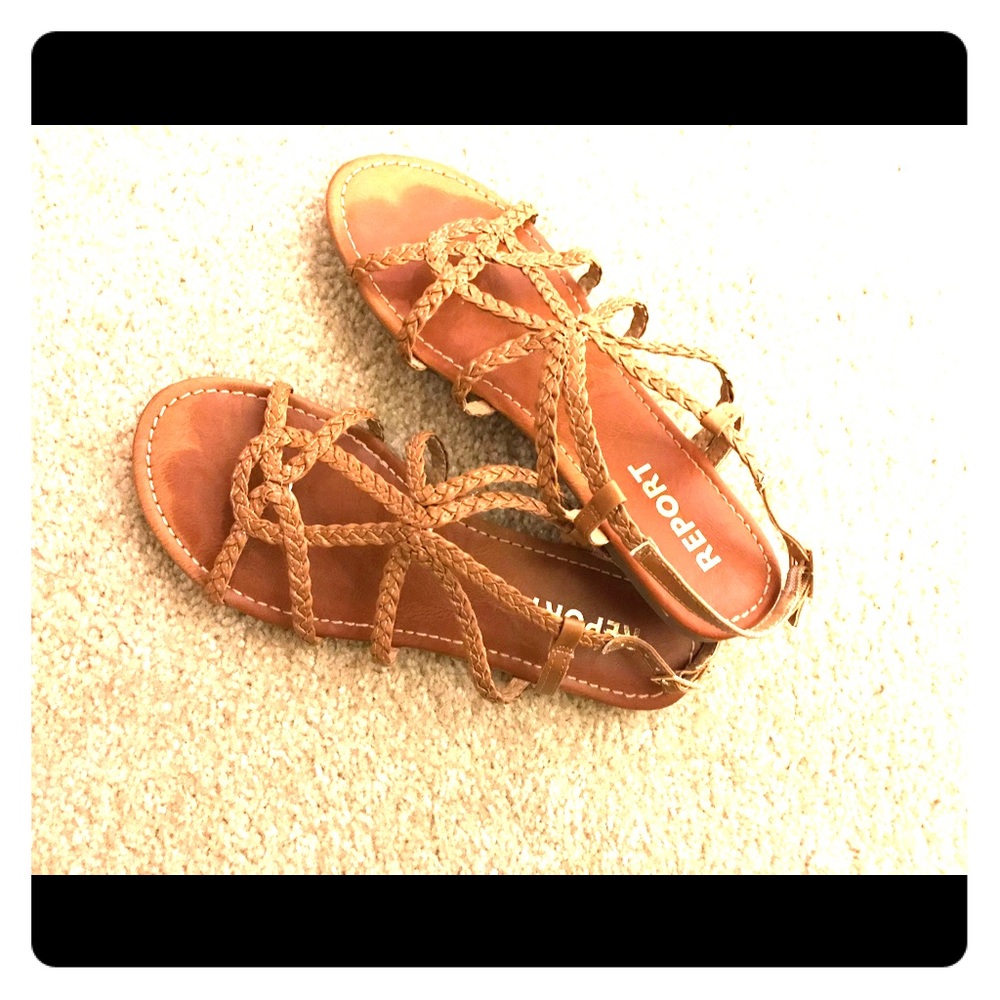 Tan strappy braided sandals 👡